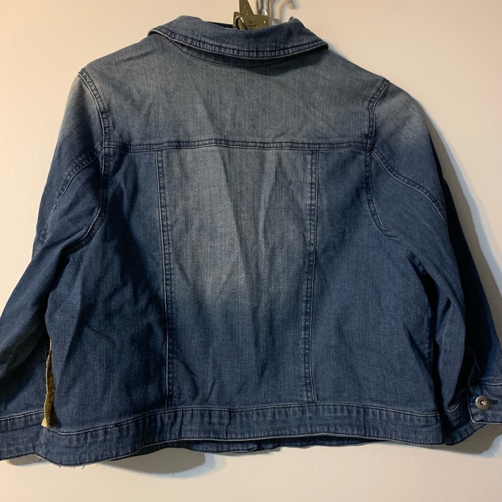 Stretch Denim Jacket. ONE WORLD Cropped.  Size LARGE. New with tag. Too cute! - Picture 2 of 8